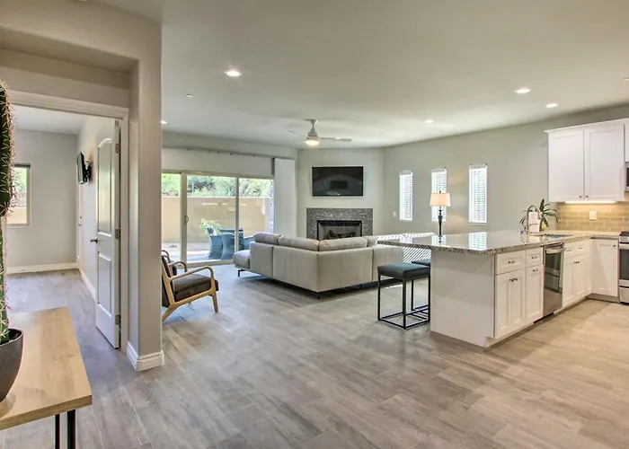 Walkable Townhome W/ Pool Access In Cave Creek! * Cave Creek