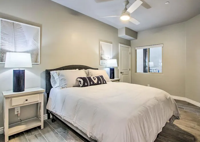 Holiday home Walkable Townhome W/ Pool Access In Cave Creek! *